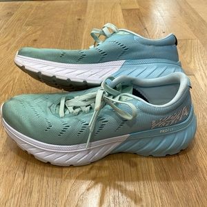 Hoka Mach 2